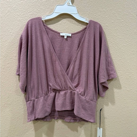 june & hudson Tops - Women's Mauve Wrap Top